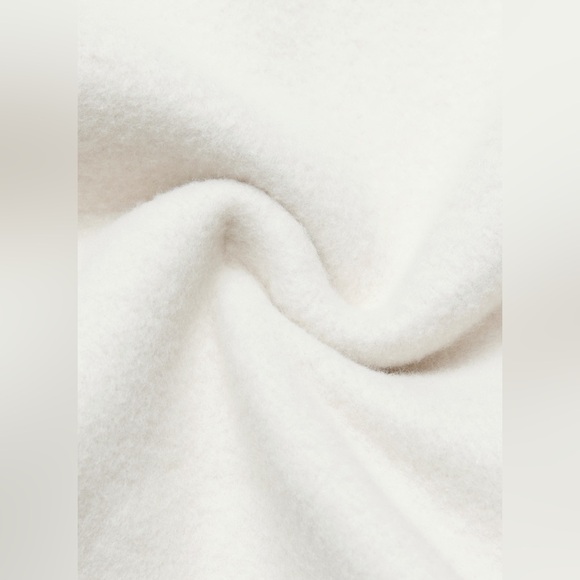 Aritzia TNA Sweatfleece Cozy Fleece Boyfriend 1/2 Zip Sweatshirt - Picture 7 of 9